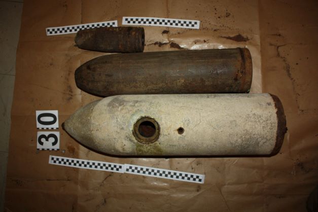 Arsenał z II wojny znaleziony  przez Policję