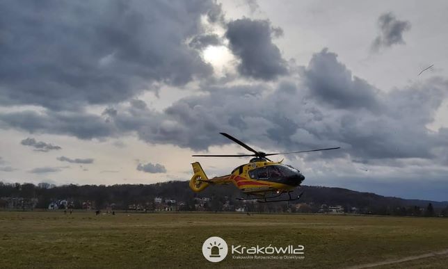 Helikopter LPR ląduje na Błoniach