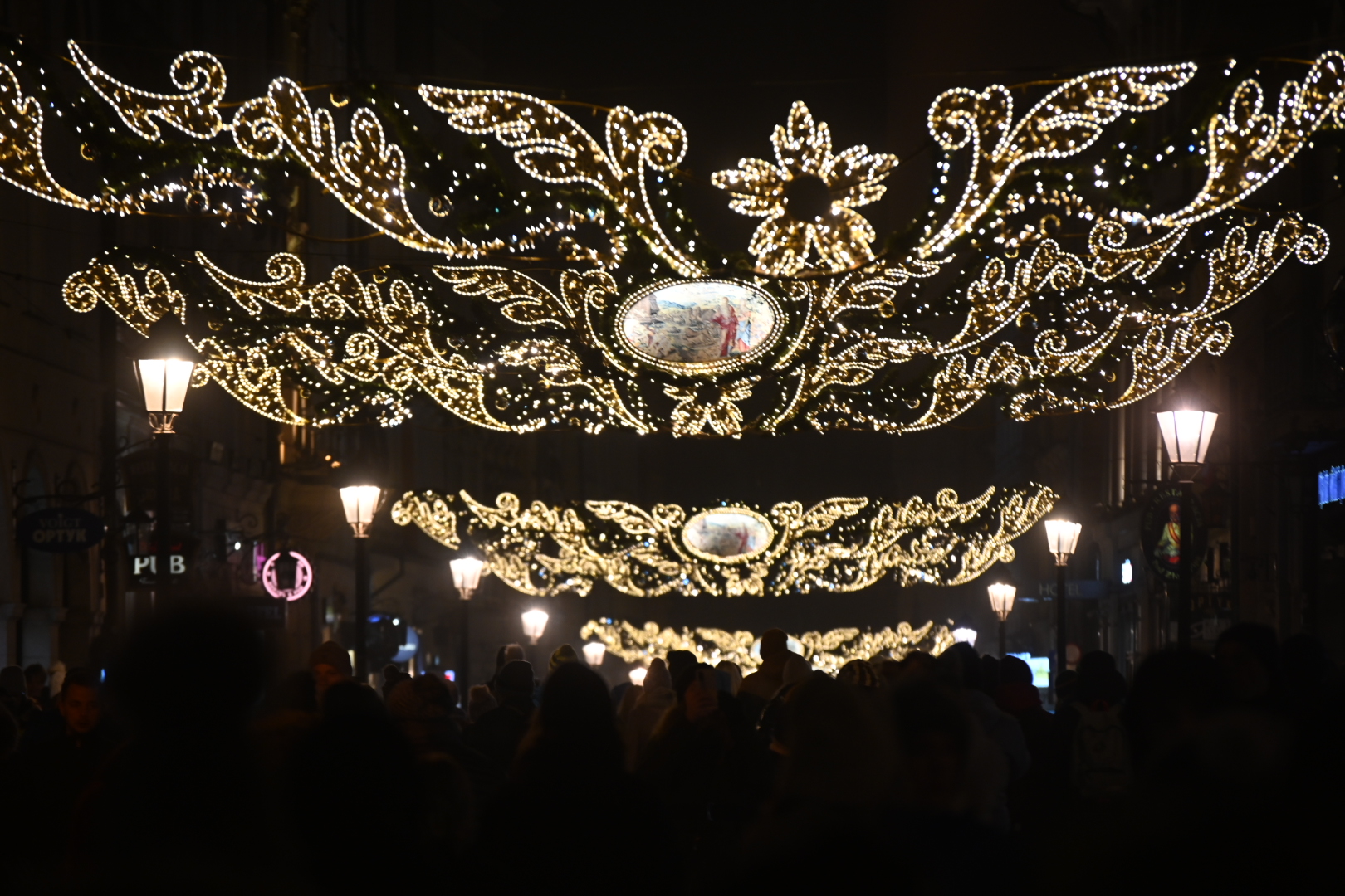 Kraków w świątecznych dekoracjach