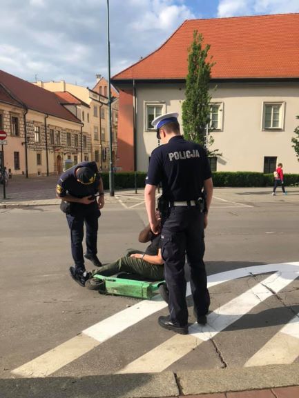 Hulajnogi pod lupą strażników miejskich i policjantów