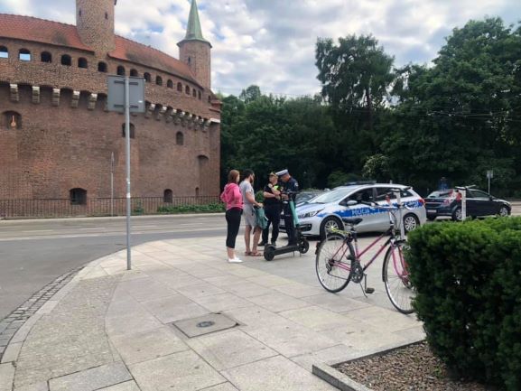 Hulajnogi pod lupą strażników miejskich i policjantów