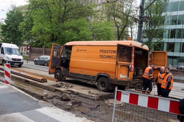 Jak idzie remont torowiska na skrzyżowaniu Lubicz- Rakowicka