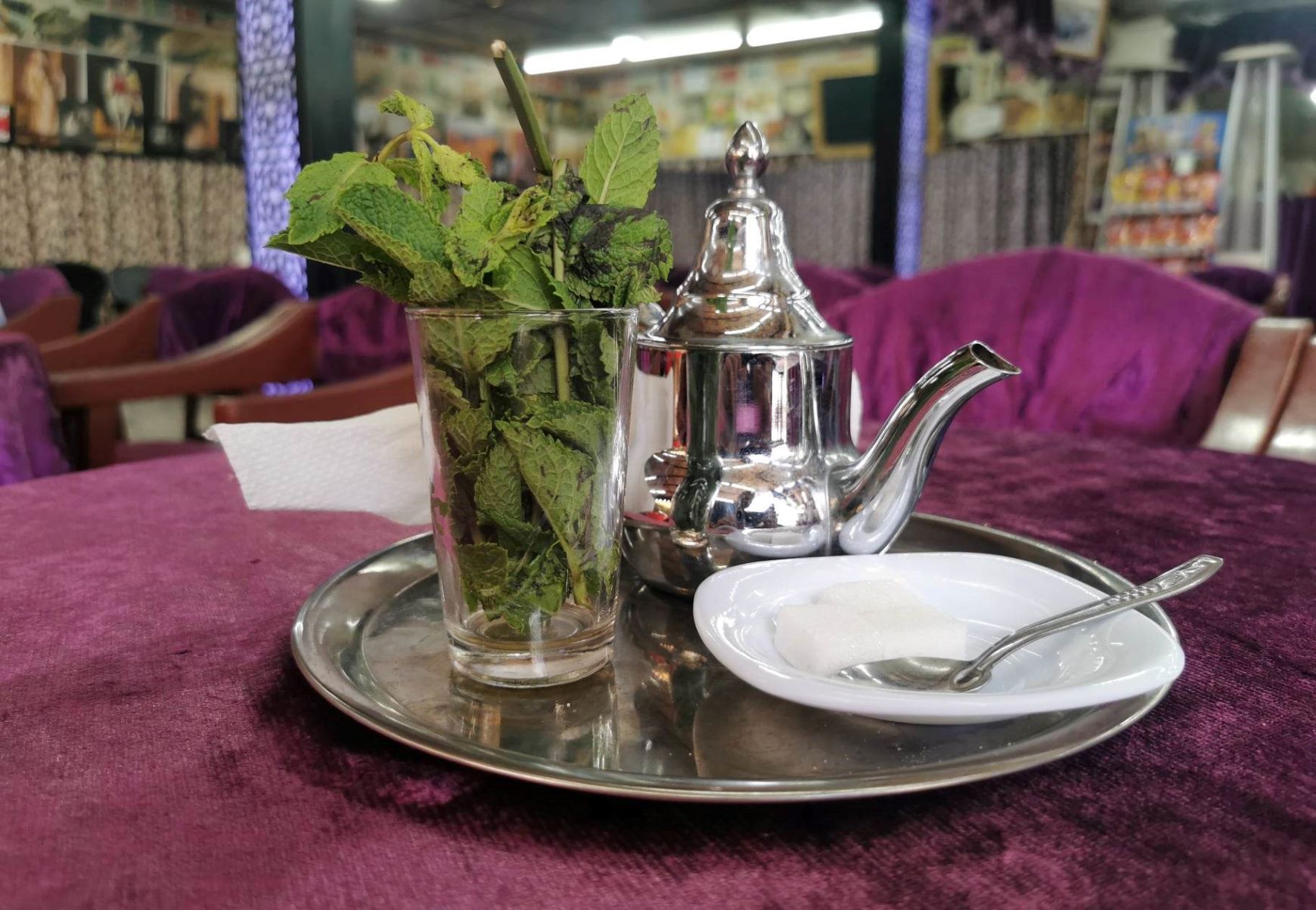 Berber whisky, czyli marokańska herbata.