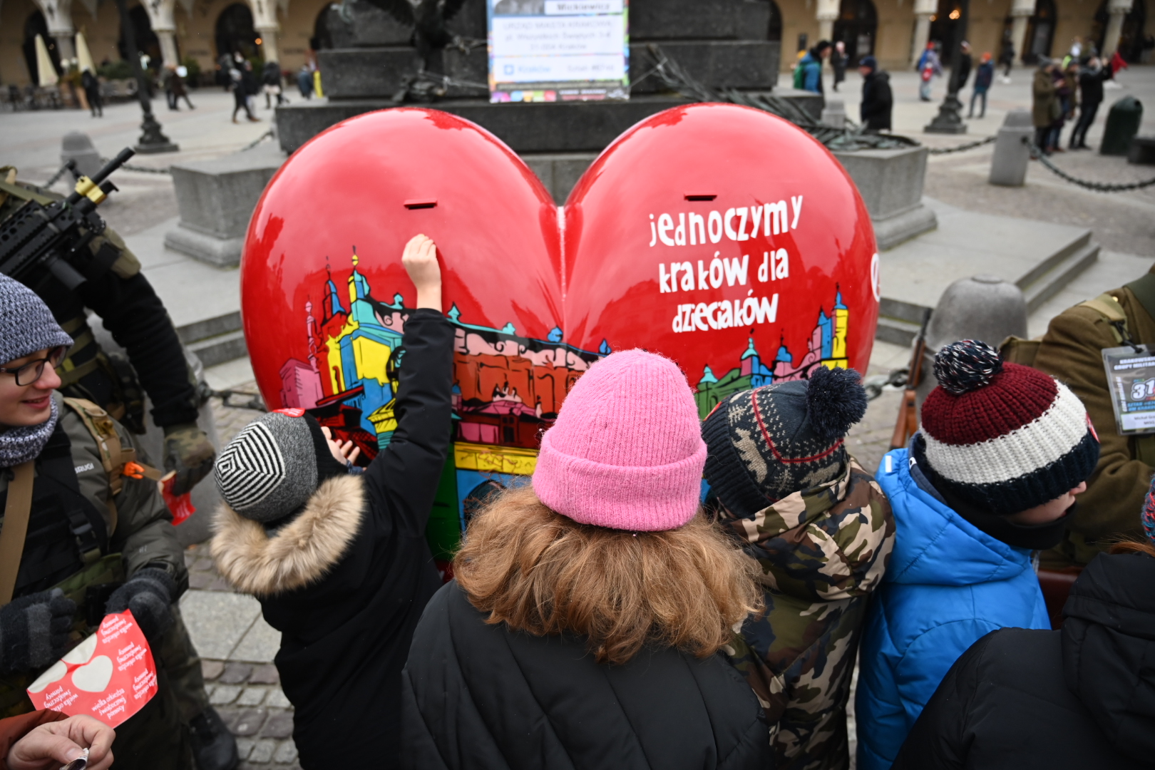 WOŚP na Rynku Głównym w Krakowie