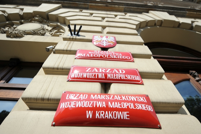 Kosztowna aktywność Urzędu Marszałkowskiego w mediach społecznościowych. Jeszcze droższe telewizje