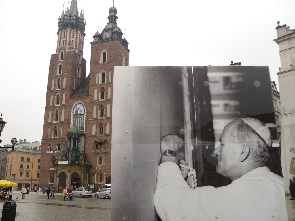 Prezydent Jacek Majchrowski: Jan Paweł II kochał Kraków i na zawsze odmienił jego losy