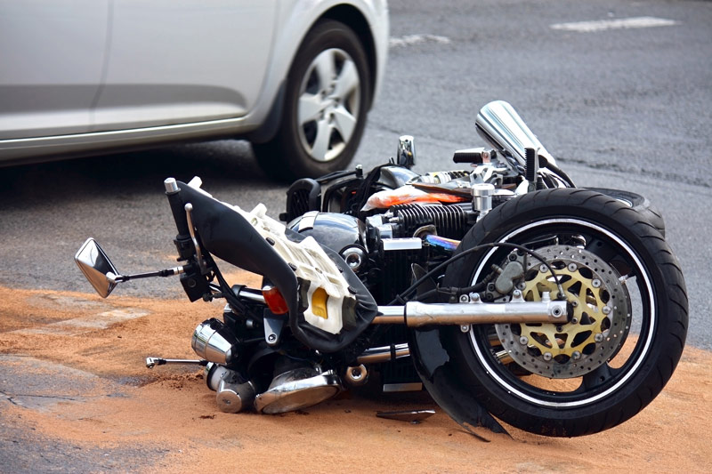 Jazda na motocyklu jest bardzo niebezpieczna. Na rowerze też. Policja podaje tragiczne statystyki