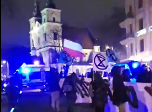 Protest na ulicach Krakowa [video]. Tym razem młodzież. I Strajk Kobiet