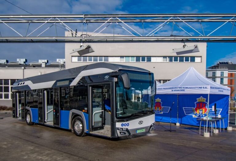 Autobus Urbino 12 hydrogen / Fot. MPK