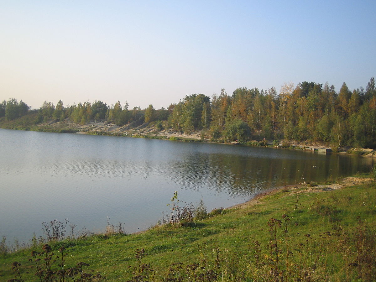Zalew w Kryspinowie zagrożony? Jest protest przeciwko planom budowy obwodnicy Liszek