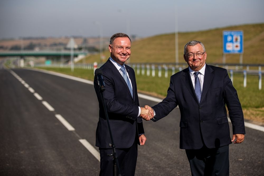 Prezydent Duda i minister Adamczyk otworzyli ponad 13 km drogi S7