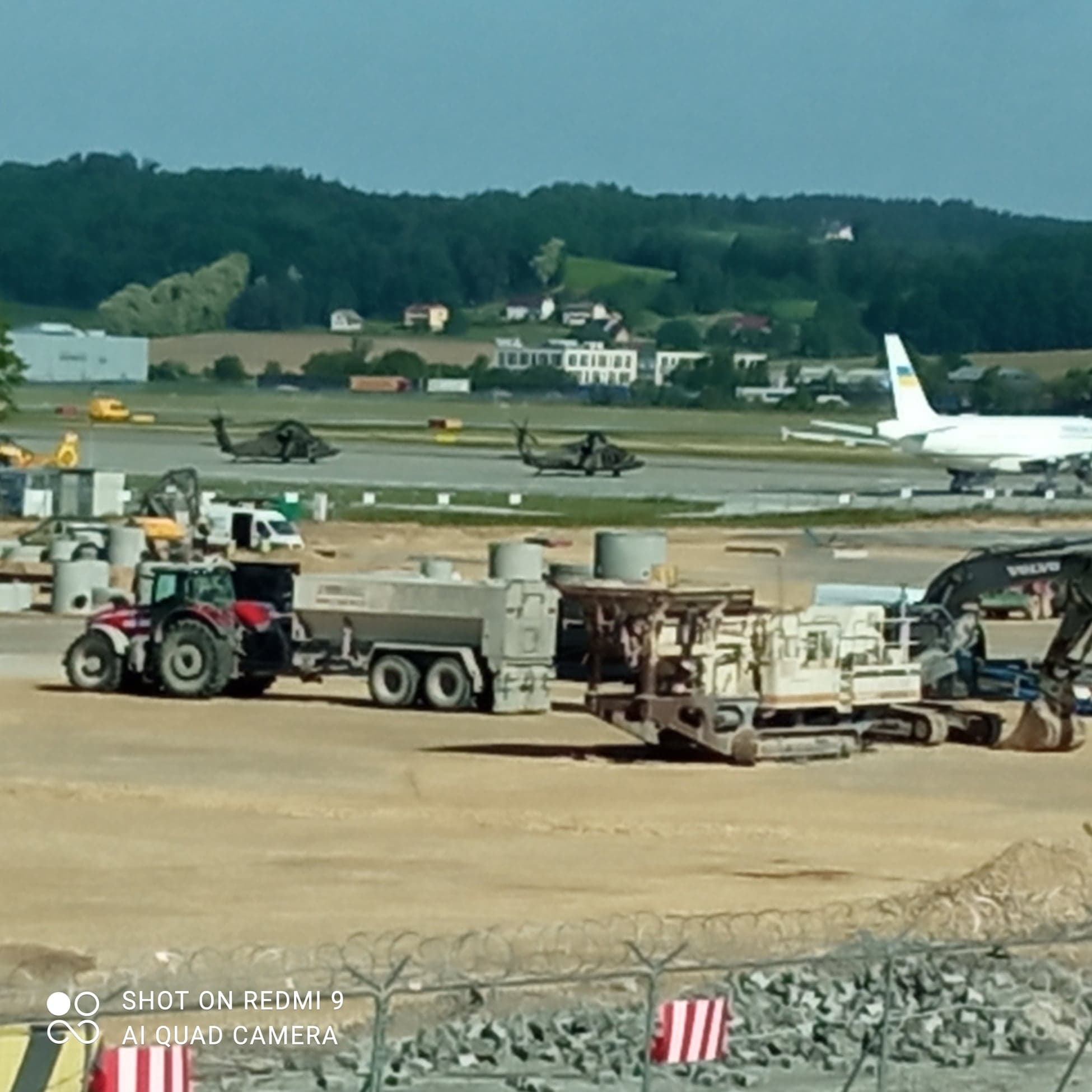 Kraków. Amerykańskie śmigłowce Apache wylądowały na lotnisku w Balicach