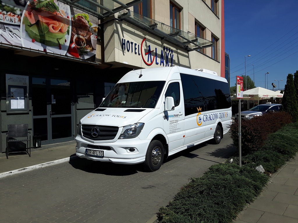 Na co zwracać uwagę przy wynajmie autokaru w Krakowie?