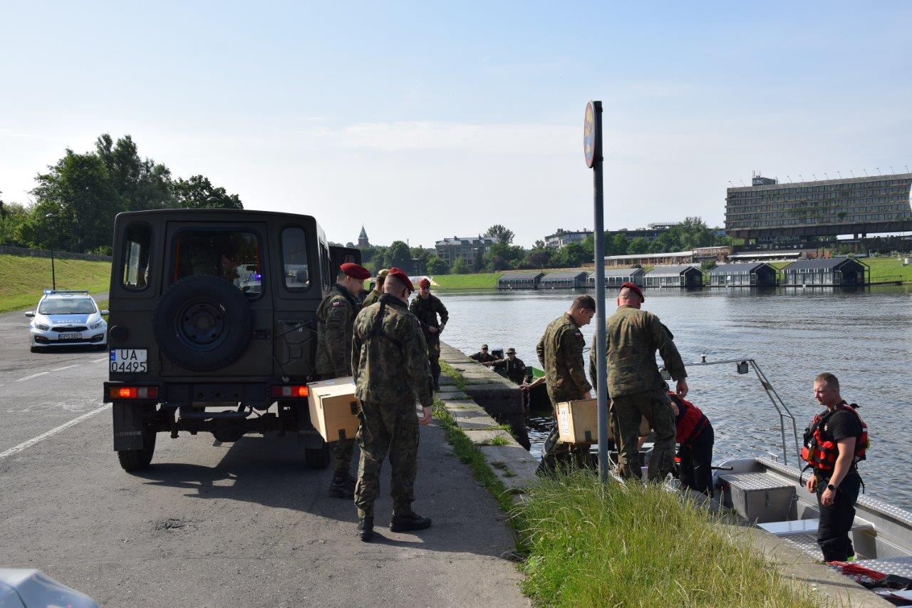 Ewakuacja zbiorów z Wawelu do opactwa w Tyńcu. Trwają ćwiczenia ZABYTEK-23