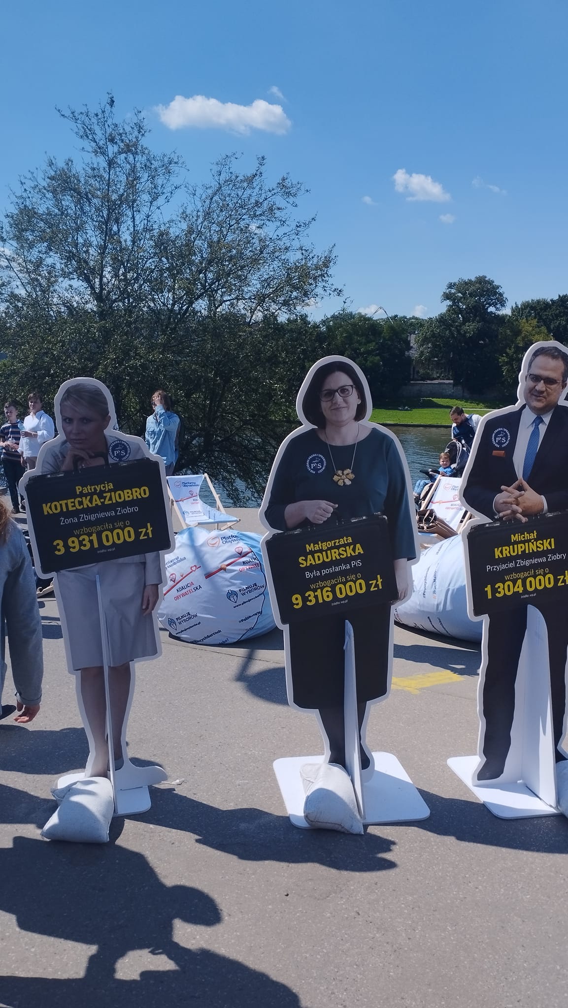 Milionerzy z PiS pod Wawelem. Padły konkretne kwoty [zdjęcia]