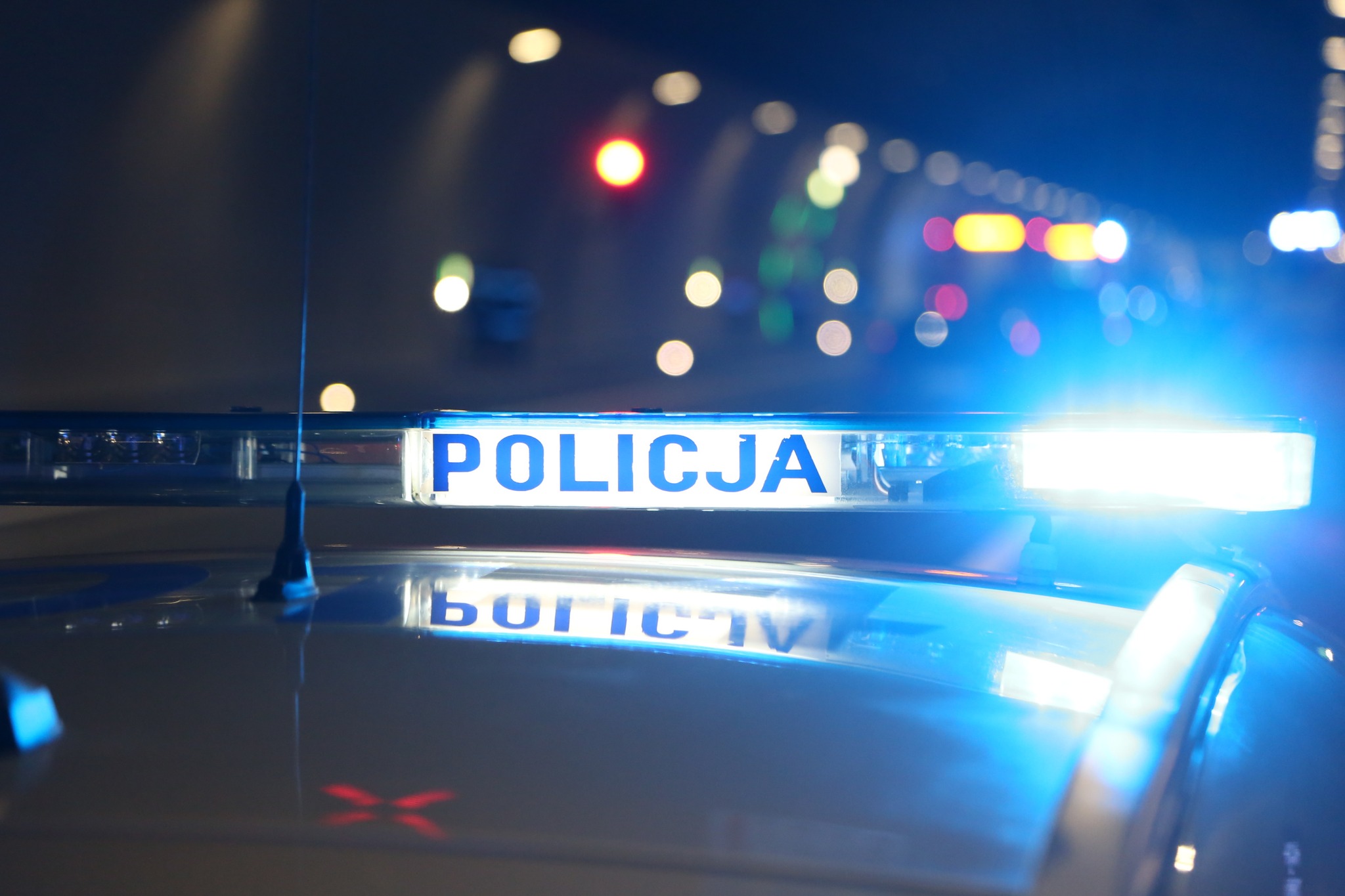 Nocne nielegalne wyścigi na ul. Lublańskiej. Policja ukarała 41 kierowców