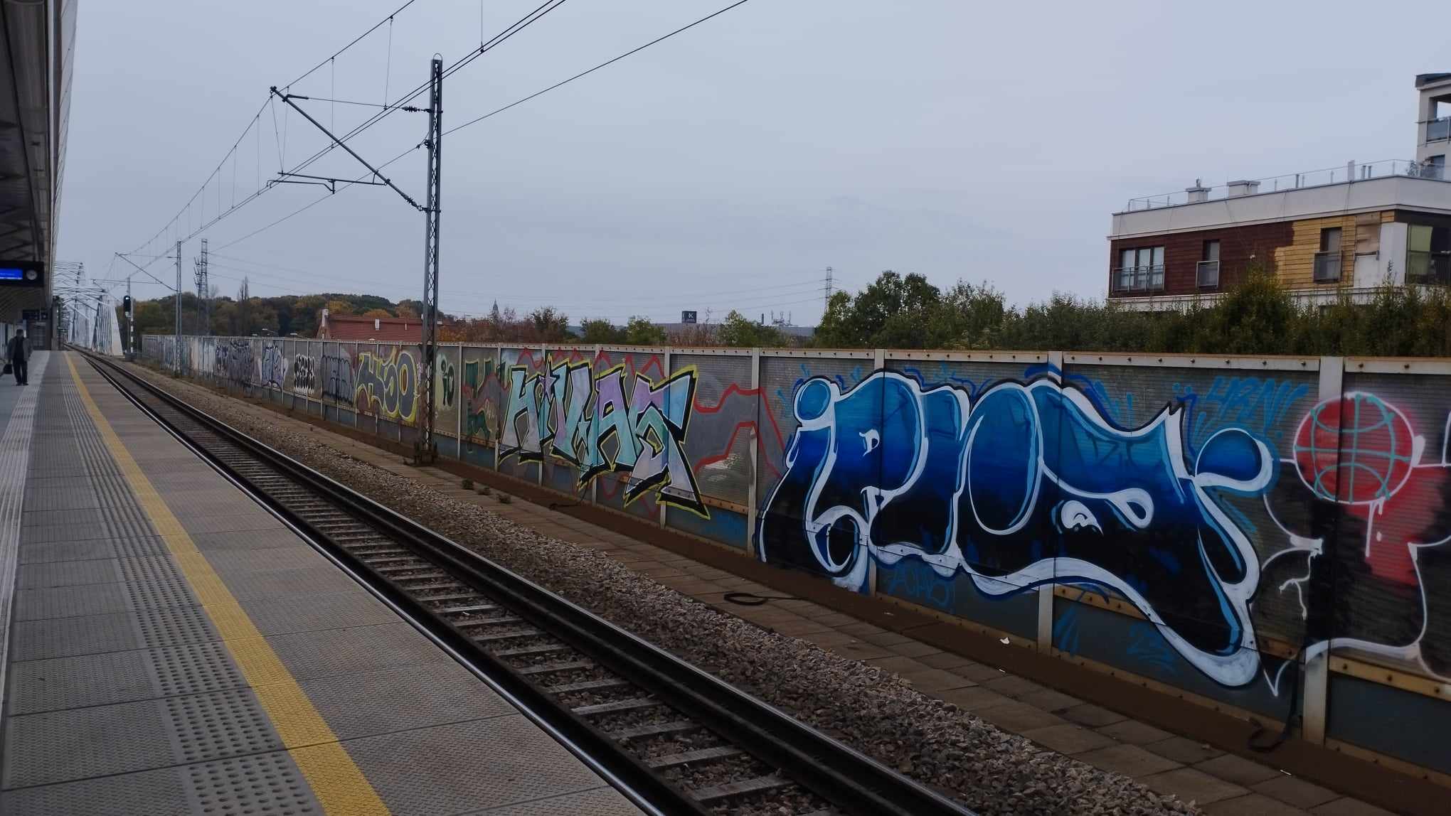 PKP PLK obiecało usunąć graffiti z przystanku Zabłocie. Słowa nie dotrzymało