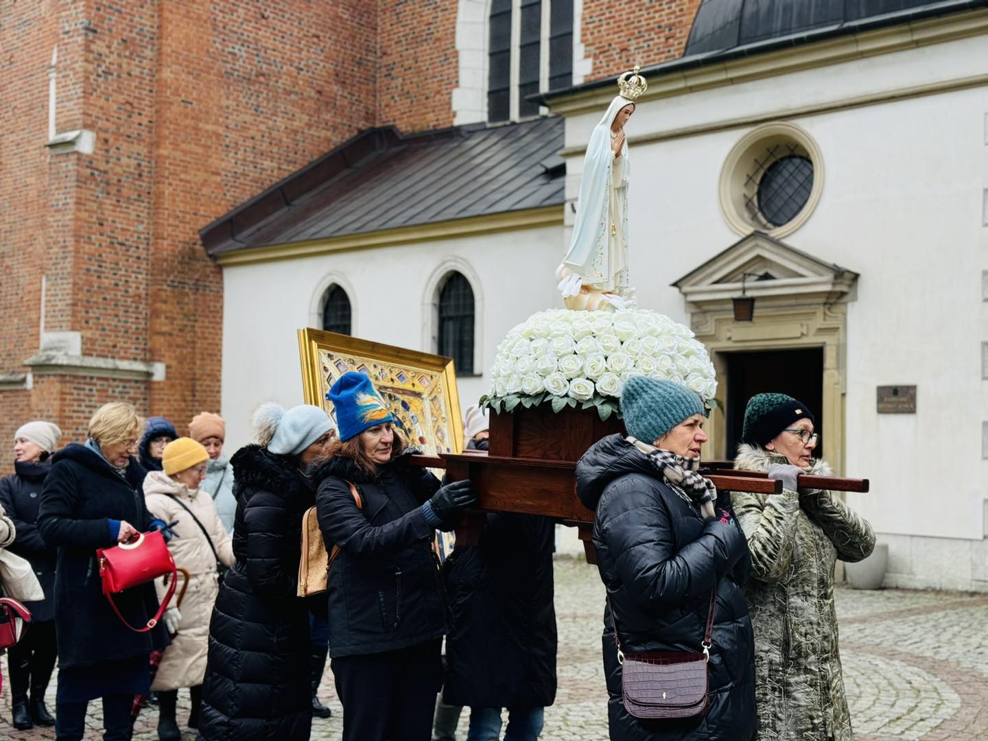 Kobiecy Różaniec na ulicach Krakowa (ZDJĘCIA)