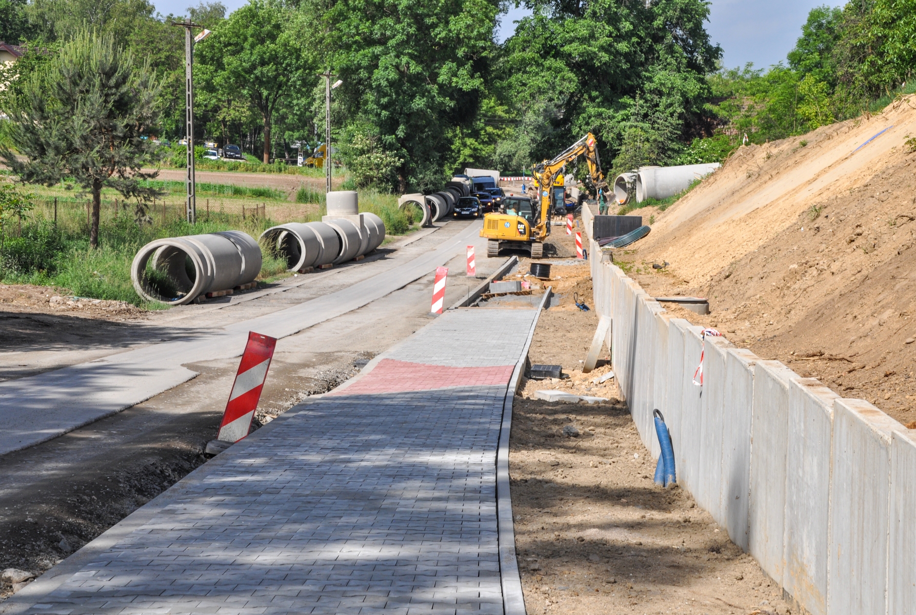 Trwa przebudowa ulicy Powstańców. Prace zakończą się przed planowym terminem