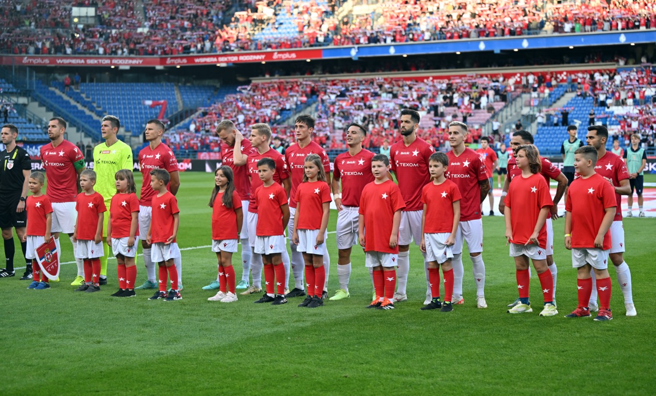 Piłkarski weekend. Wisła Kraków może zapewnić sobie awans do ekstraklasy