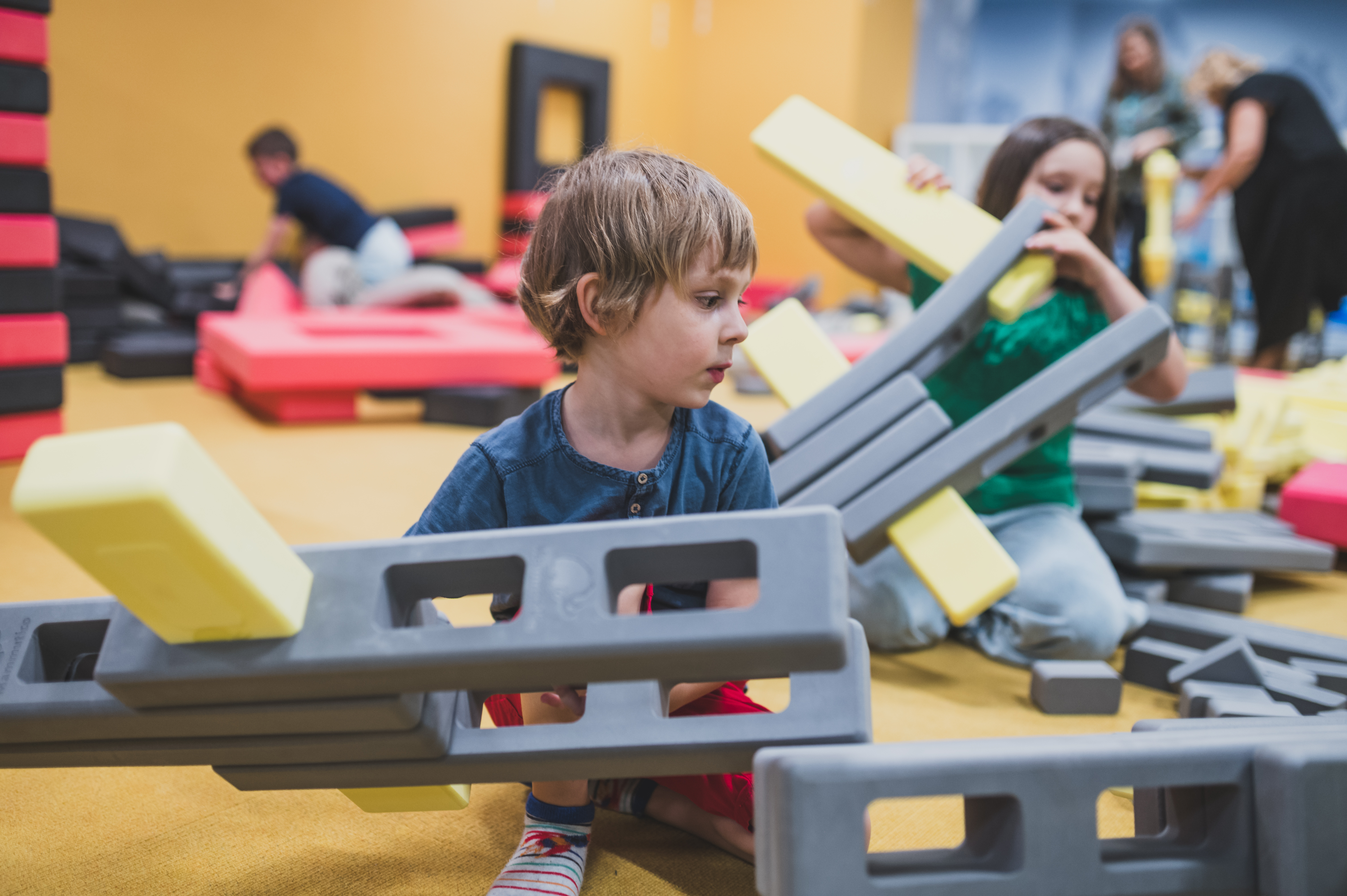 Strefa klocków w MIT – zabawa dla całej rodziny
