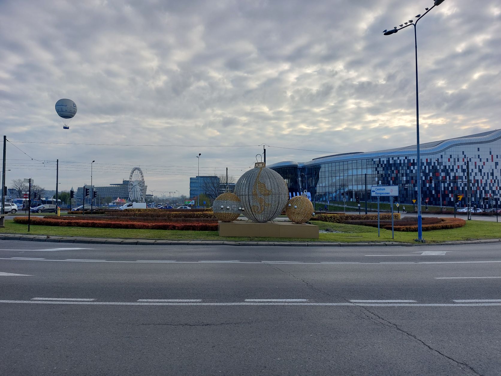 Świąteczne dekoracje tylko w centrum Krakowa. Peryferie miasta pominięte
