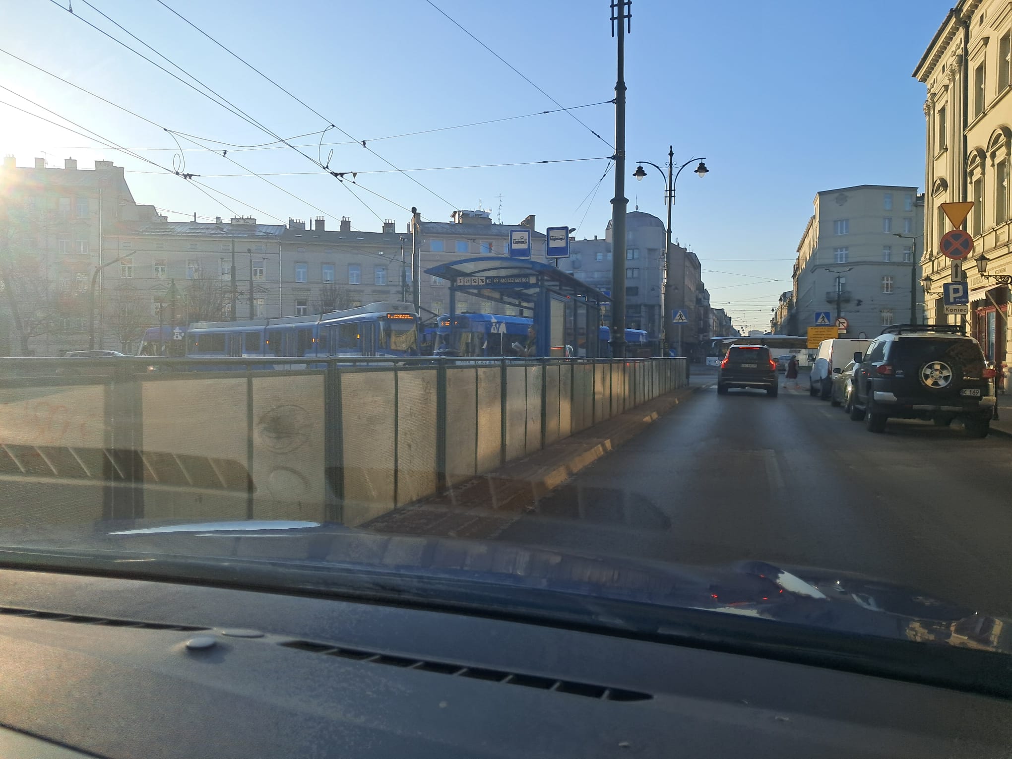 Utrudnienia w ruchu tramwajów na skrzyżowaniu Dietla i Starowiślnej (ZDJĘCIA)