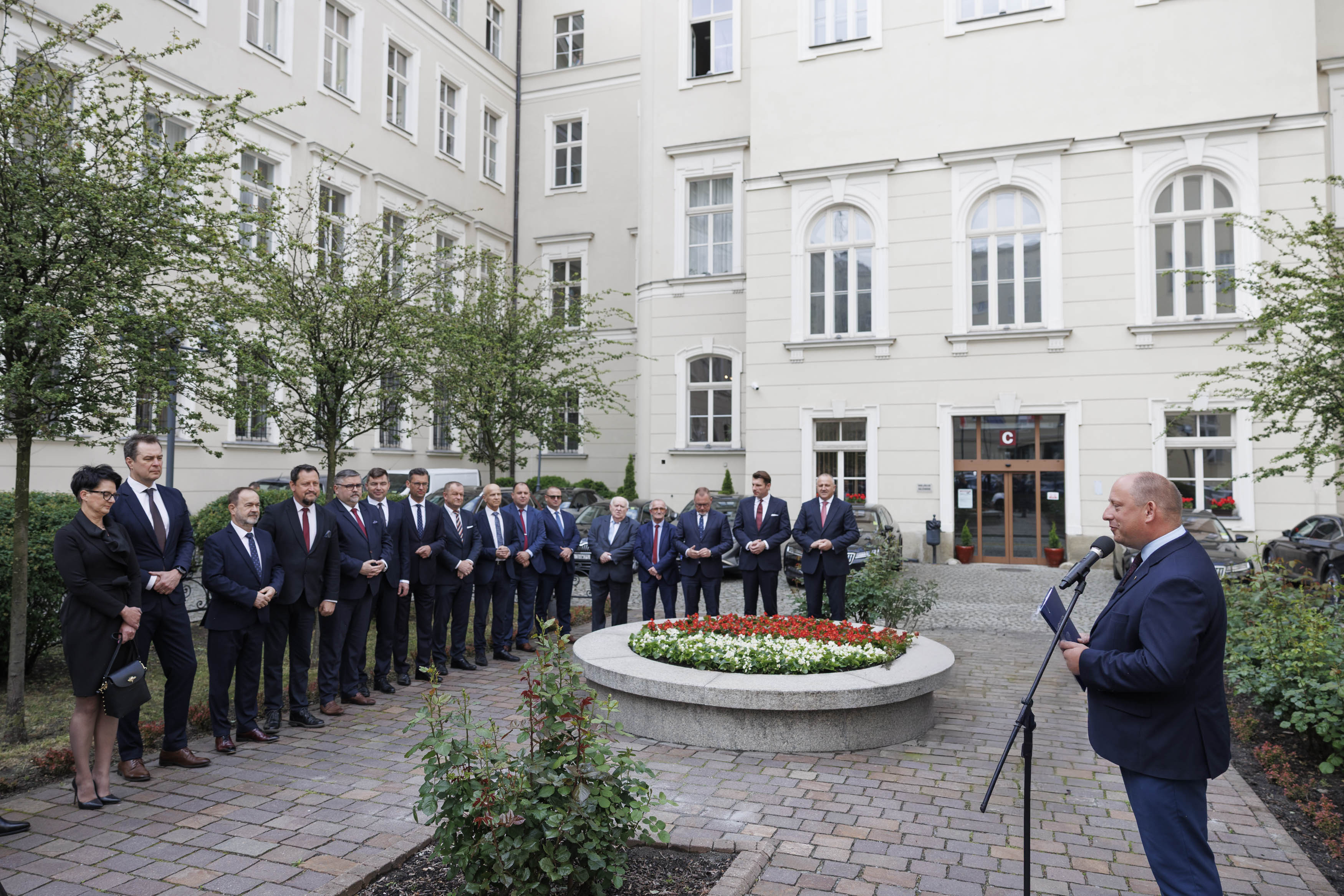 Skwer Małopolskiego Samorządu odsłonięty w Krakowie ( ZDJĘCIA)