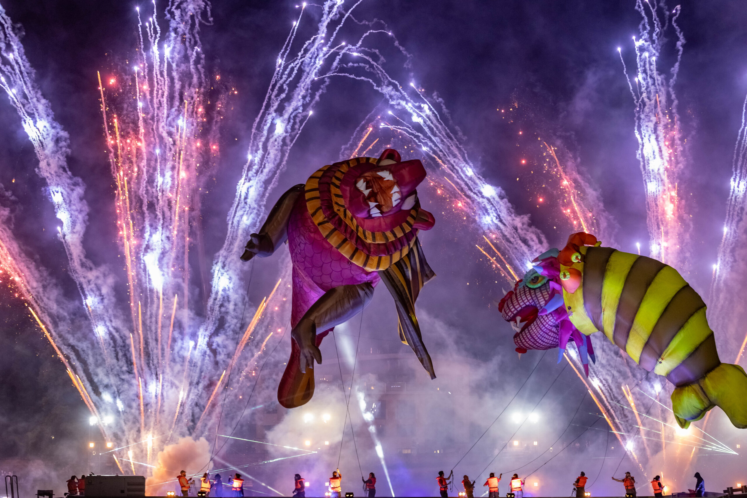 Przeprowadzka smoków. Zmienia się miejsce wielkiego widowiska. Gdzie będzie można je obejrzeć?