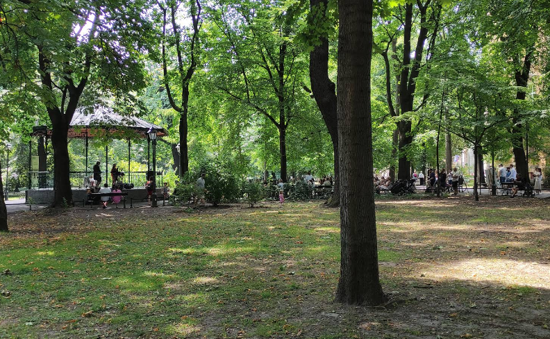 Palestyńska literatura zabrzmi w Krakowie. Wspólne czytanie na Plantach