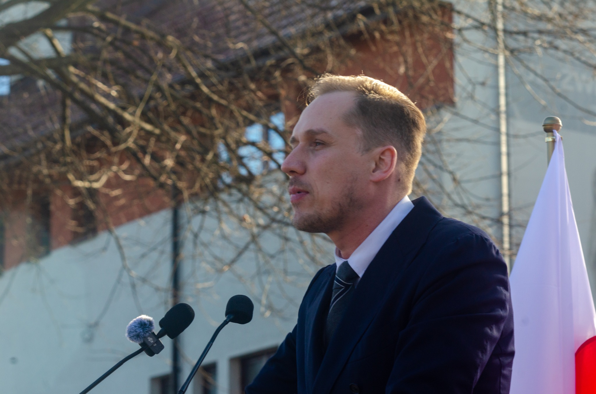 Poseł Konfederacji zatrzymany w krakowskiej Ikei. Miał wynieść zakupy bez płacenia, interweniowała policja