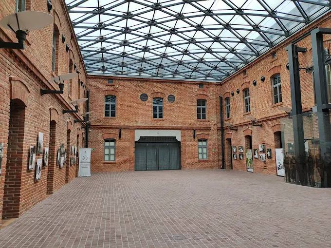 Miasto żegna się z Muzeum Armii Krajowej