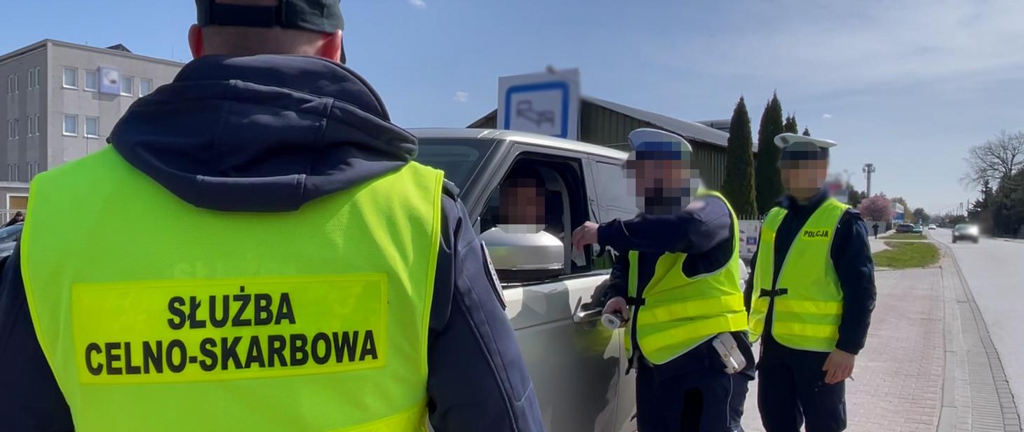 Przez Małopolskę przerzucali samochody do Rosji. „To jedna z największych tego typu spraw”