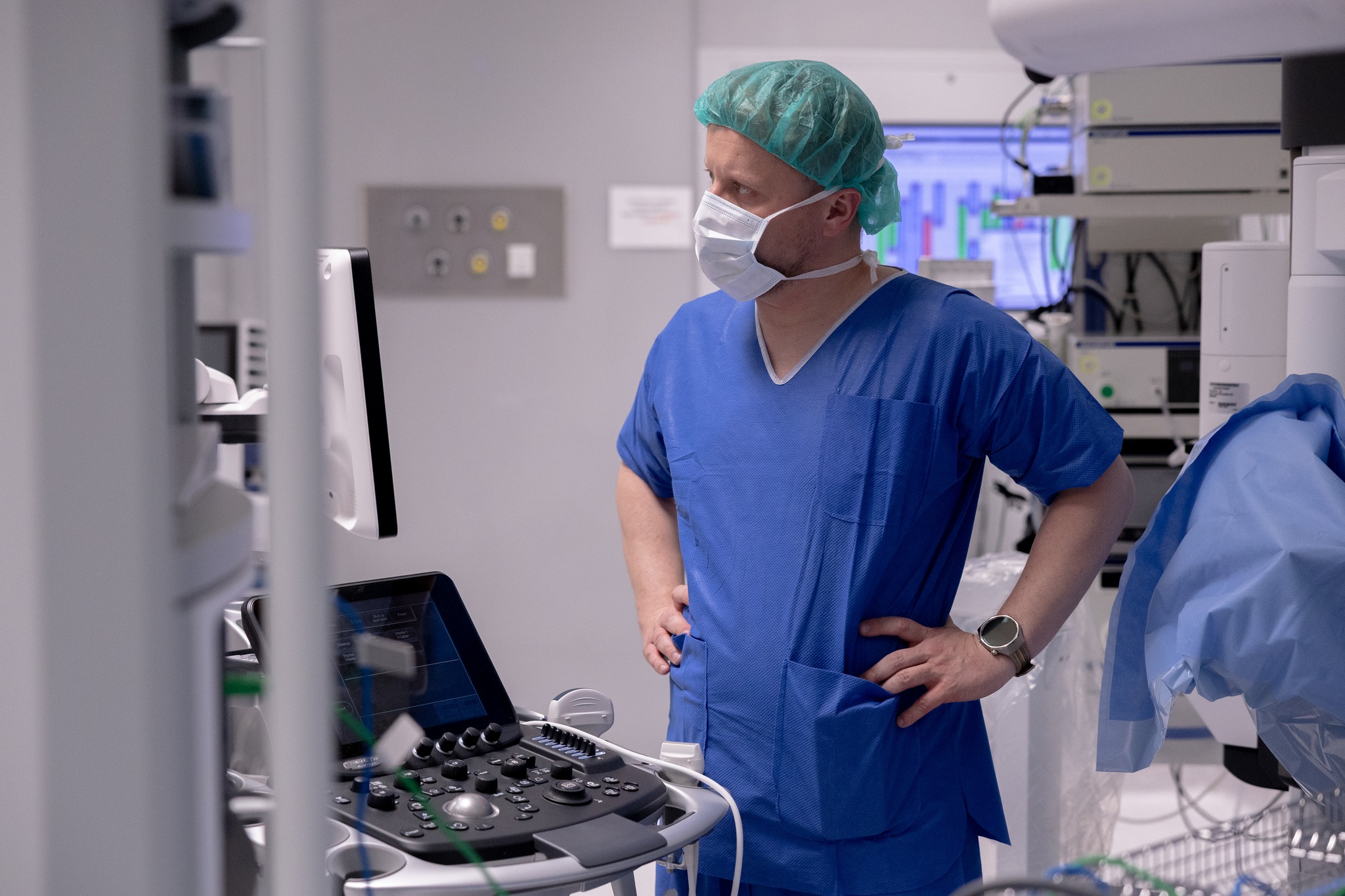 Robot DaVinci w akcji w Szpitalu Uniwersyteckim. W taki sposób uratował 21-latkę przed niepłodnością [ZDJĘCIA]