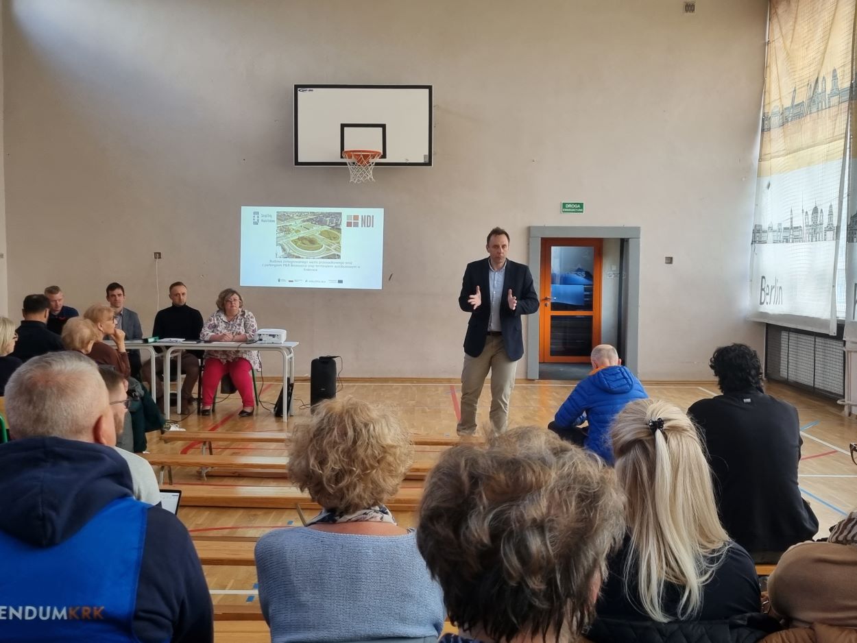 „Konsultacje były fikcją”. Ostre starcie o Park & Ride w Bronowicach