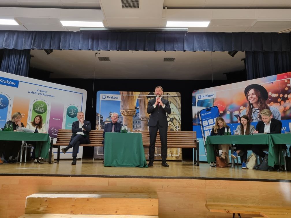 Ławka dialogu na Kurdwanowie. Wśród tematów metro, droga ekspresowa S7 i zieleń