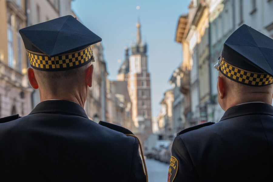 Straż miejska szuka chętnych do pracy. Podano konkretną kwotę zarobków
