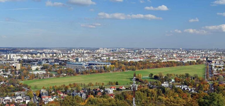 Kraków szykuje nowe „Błonia”. Mieszkańcy będą współtworzyć charakter nowego miejsca zieleni i aktywności lokalnej