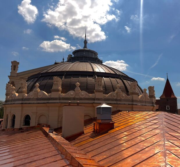 Robi wrażenie! Tak wygląda nowy dach na Teatrze Słowackiego [ZDJĘCIA]