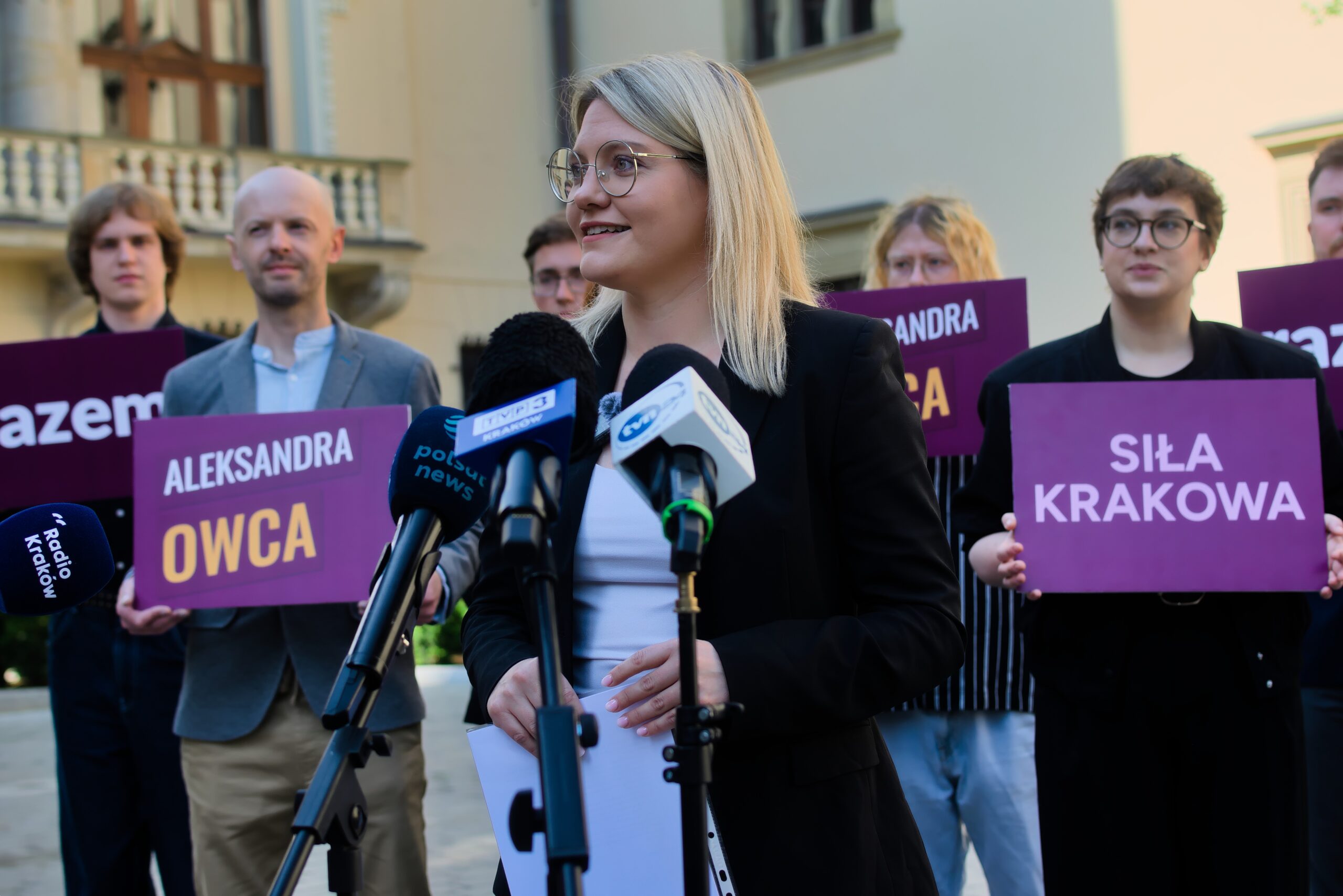Radna Owca alarmuje o zwolnieniach w Krakowie. „Zgasił ją” internauta.