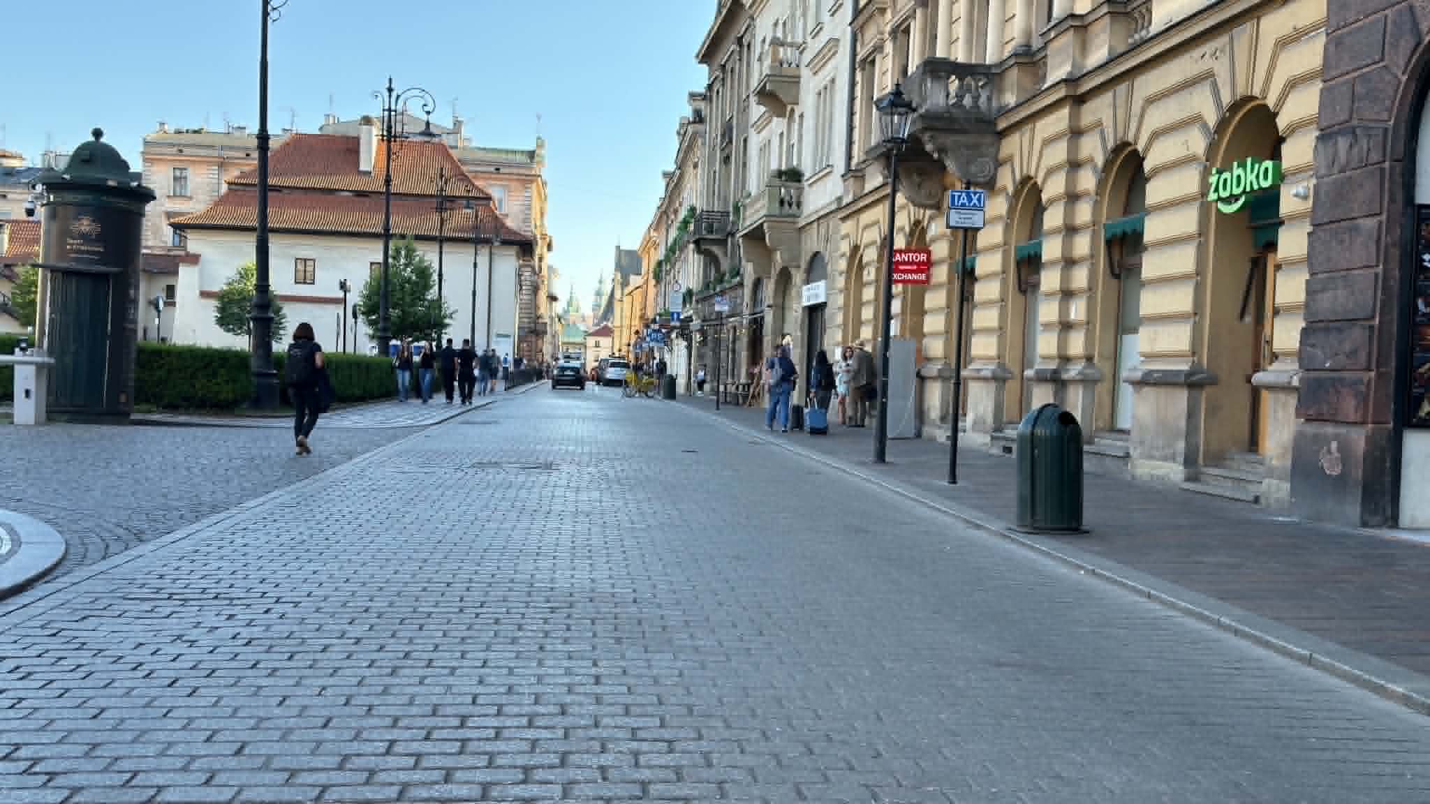 Postój taksówek budzi sprzeciw mieszkańców ul. Szpitalnej. „Centrum Krakowa oddawane jest pod potrzeby turystów