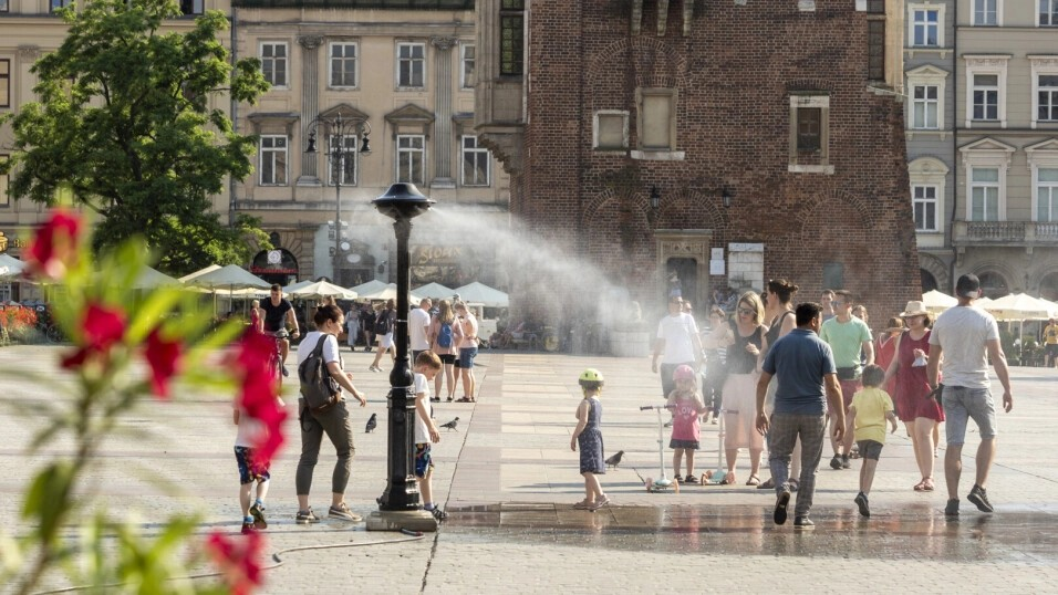 Wydano ostrzeżenie meteorologiczne II stopnia. Jak przetrwać trudne dni?