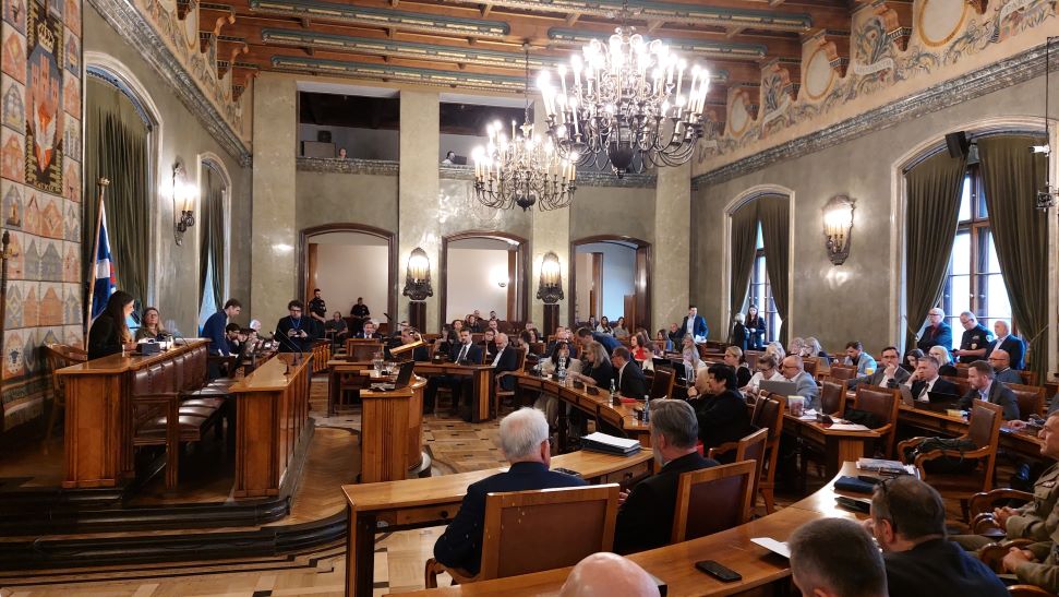 Kontrola finansów, pożyczki i zasady najmu lokali użytkowych – trwa sesja Rady Miasta Krakowa [relacja live]
