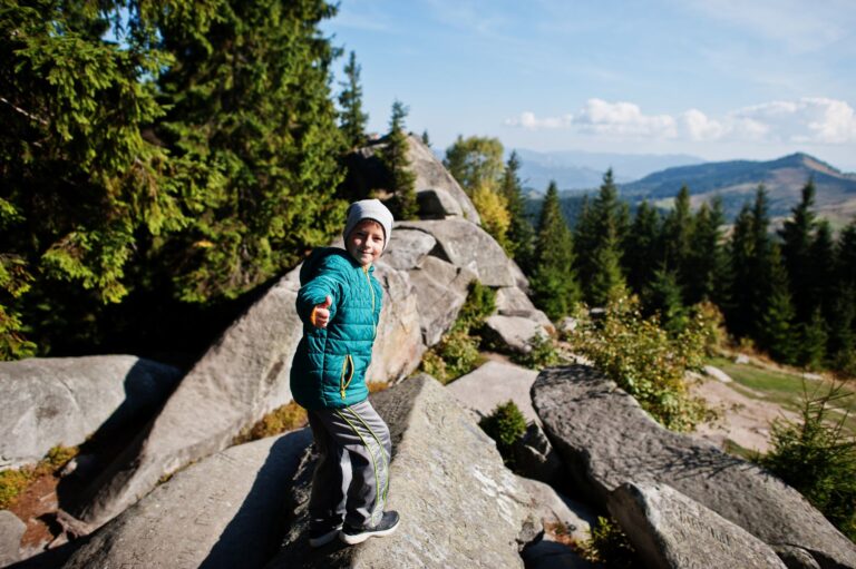 Tatry Słowackie z dzieckiem bez niepotrzebnego ryzyka: jak przygotować trasę, apteczkę i bezpieczeństwo na szlaku?
