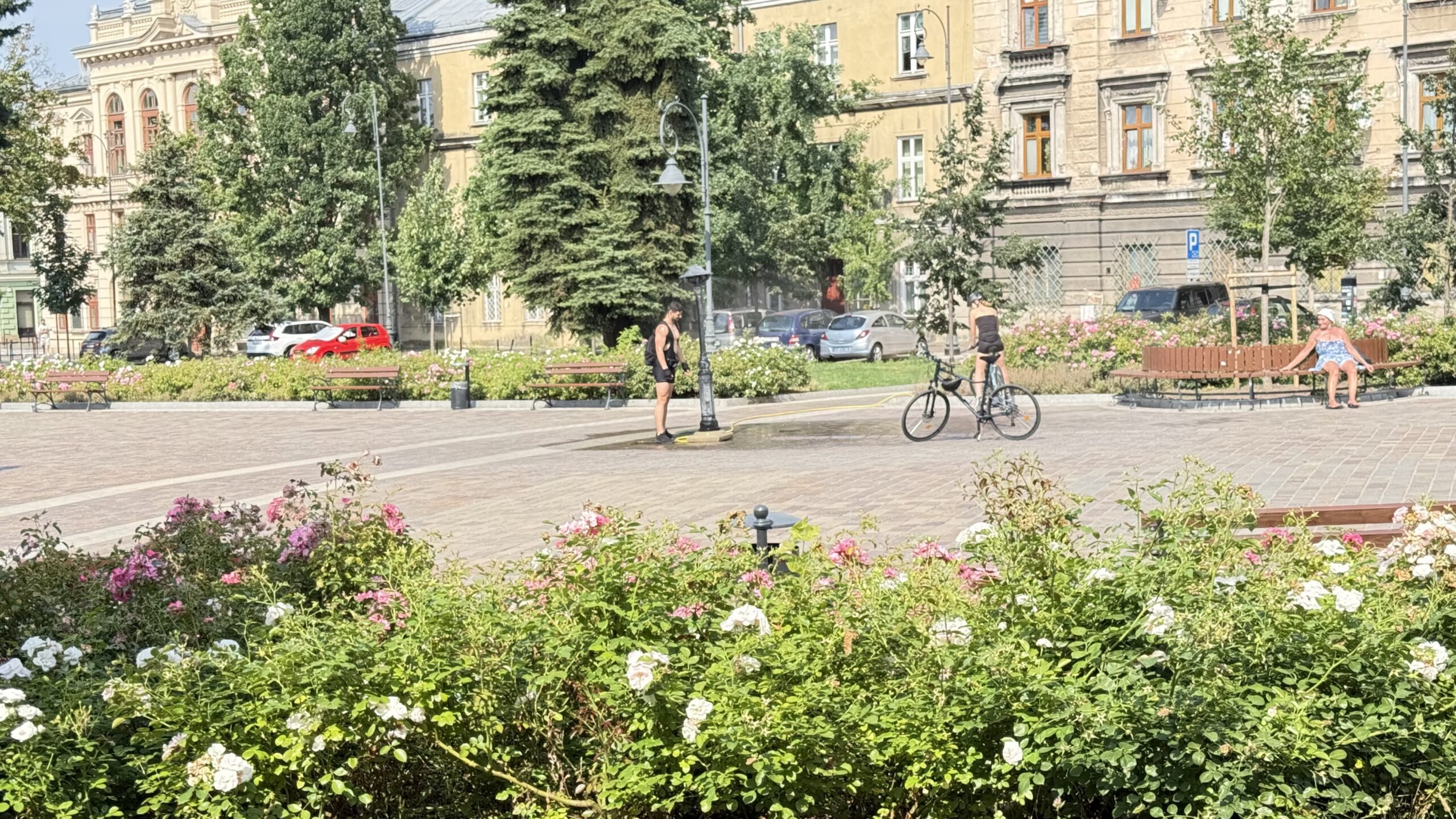 Kurtyny wodne i pitniki w Krakowie. Gdzie można się schłodzić podczas upałów?
